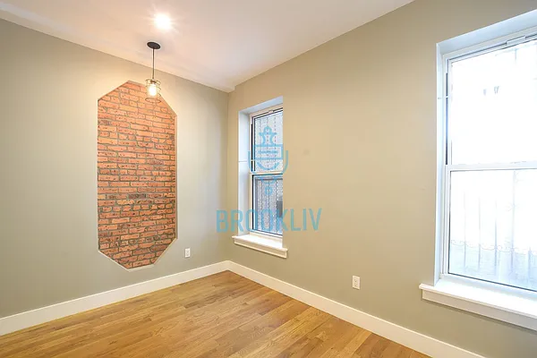 Rented by null | media 27