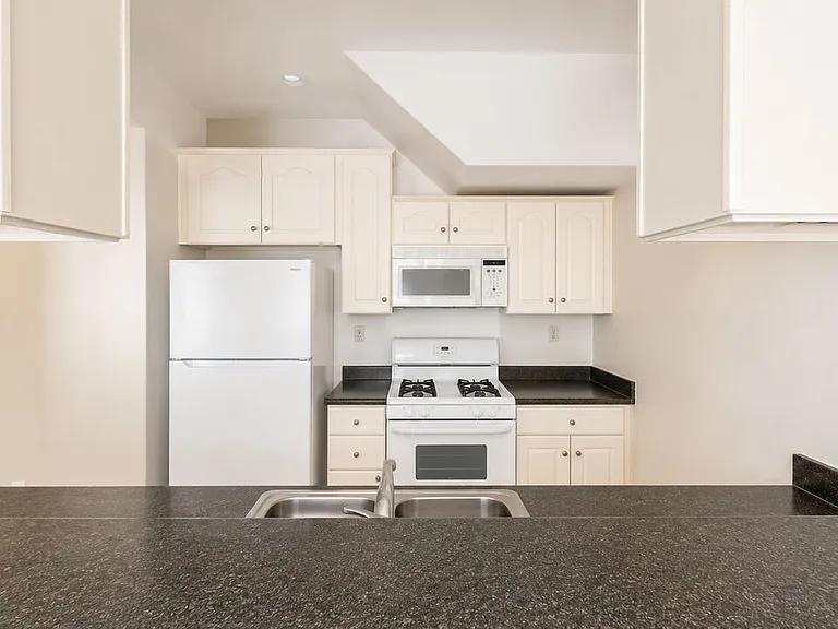 15200 Sherman Way #104 — Photo 2