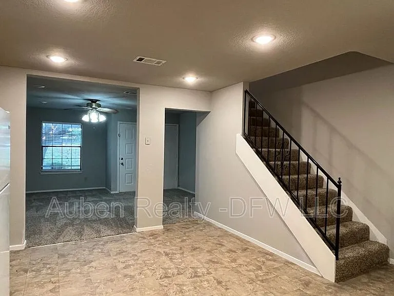 509 S Beverly St #3 — Photo 2