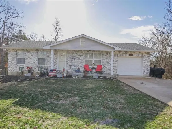 1706 Hillcrest Dr, De Soto, MO 63020