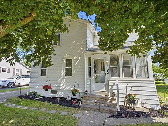 2nd image of 114 Pleasant St