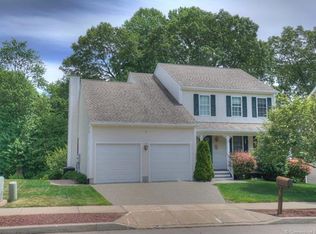 91 Ledgeland Dr, Mystic, CT 06355