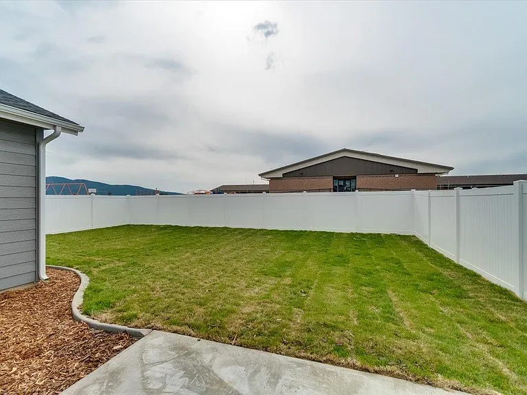 2905 N Corvus St — Photo 23