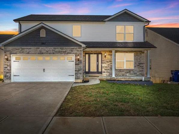 1967 Masters Dr, Festus, MO 63028