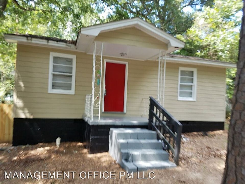 1st image of 518 Queens Ct