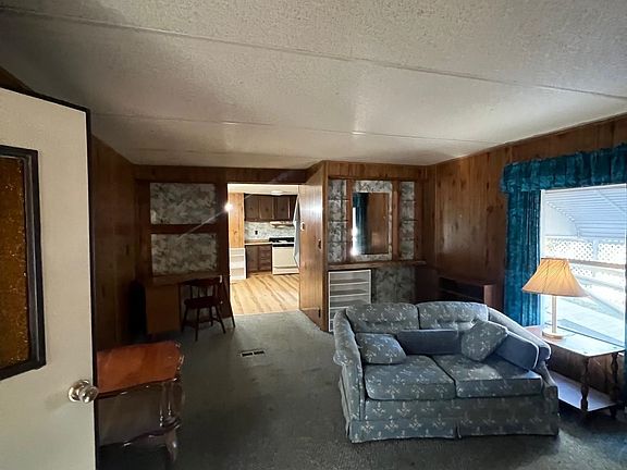 4th image of 1332 Ridgewood Dr