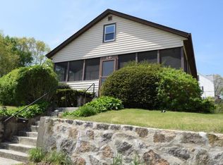 16 Arthur St, West Warwick, RI 02893