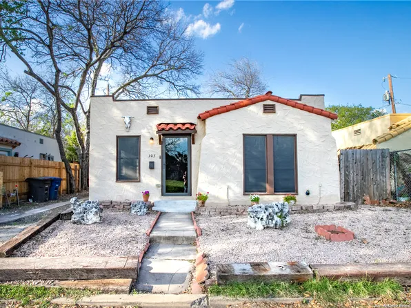 107 PARKMOOR CT, San Antonio, TX 78201