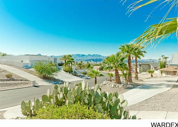 4th image of 2555 Caribbean Dr