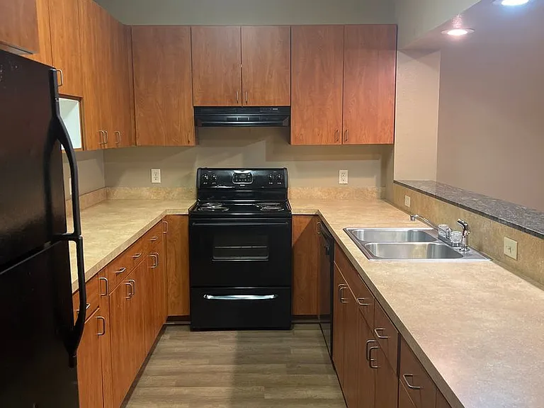1605 W Common — Photo 4