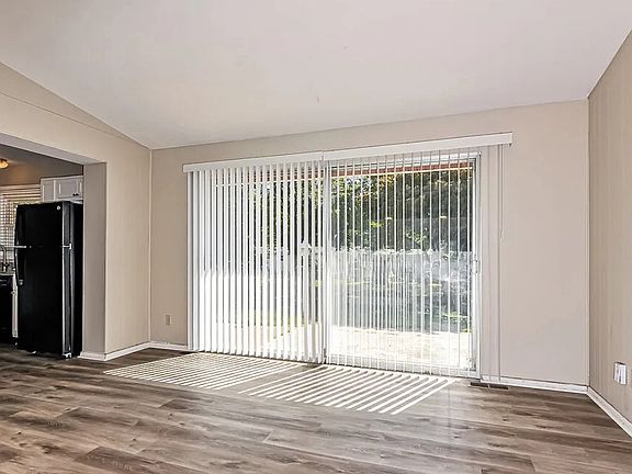 5th image of 1020 Grenoble Ln