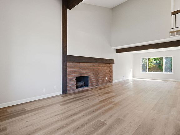 3rd image of 18388 Santa Veronica Cir