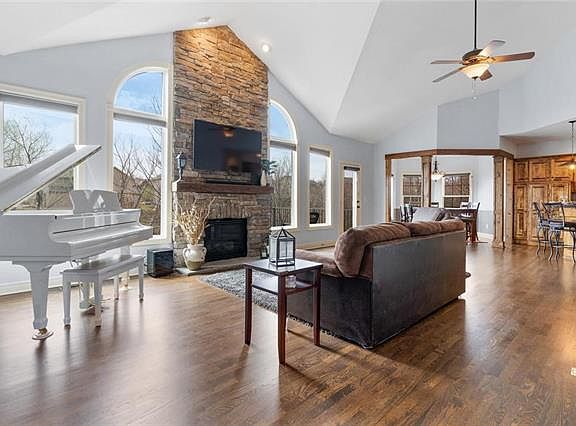 4th image of this home