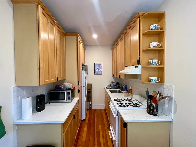 40 Linnaean St #11 — Photo 23