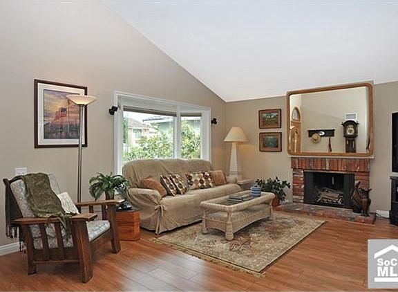 2nd image of 4121 Manzanita