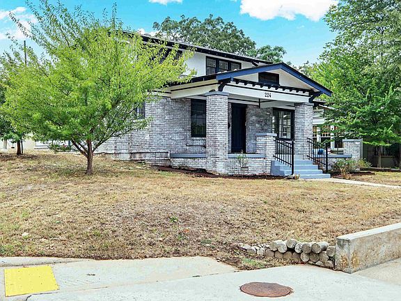 3rd image of 224 Johnson St