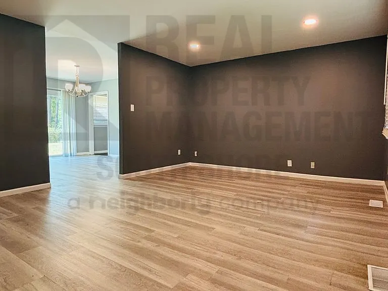 8018 Taney Pl — Photo 3