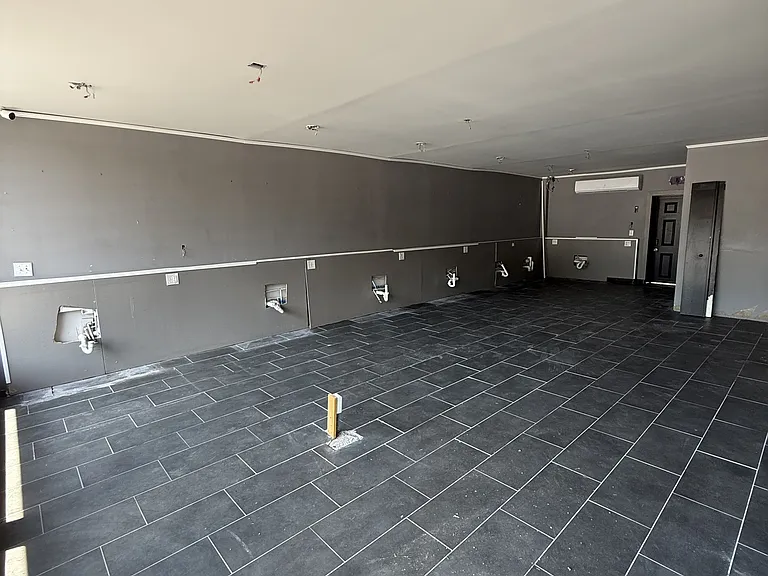 3033 N Main St #1 — Photo 5