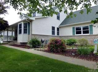 35727 Diane Ln, Richmond, MI 48062