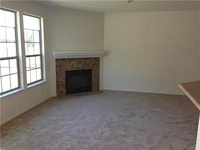 5th image of 1117 Hyde Park Dr