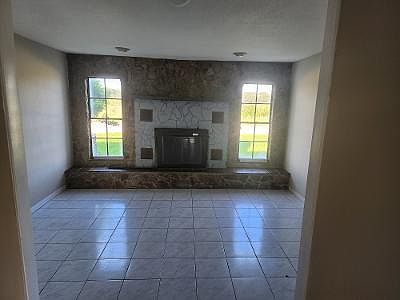 4th image of 2902 Orange Grove Dr