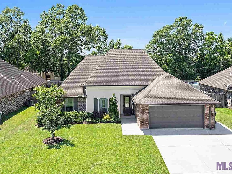 1st image of 17353 Stonewood Dr