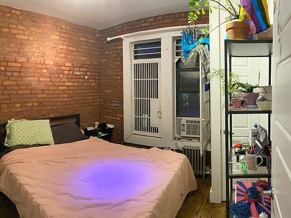 4th image of 928 Myrtle Ave APT 15