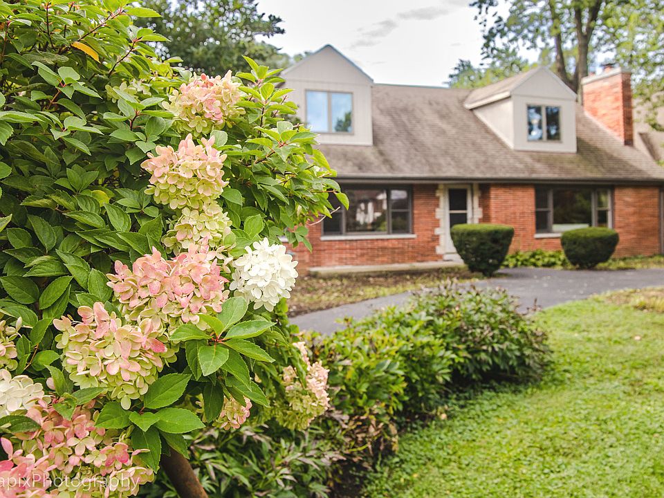 303 W Olive Ave, Prospect Heights, IL 60070 Zillow