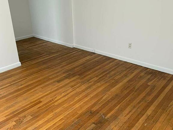 3rd image of 21-39 27th St #B3