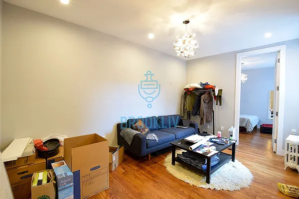 Rented by null | media 14