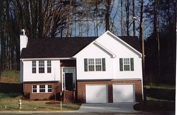 2nd image of 2360 Sandspring Dr SW