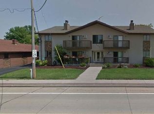 331 1st St APT 4, Neenah, WI 54956