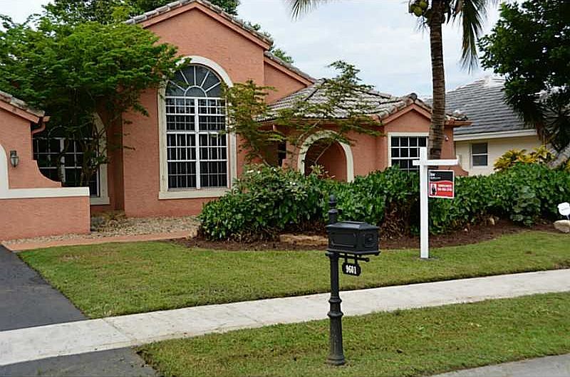 1st image of 9601 N Orchard Cir