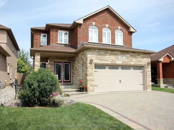 1185 Mitchell Ct, Innisfil, ON L9S 5A5