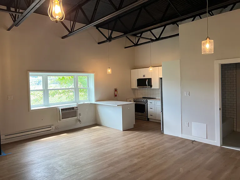 110 Railroad Ave #2 — Photo 3