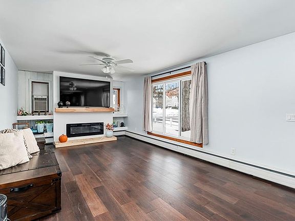 4th image of 42 Woodland Dr