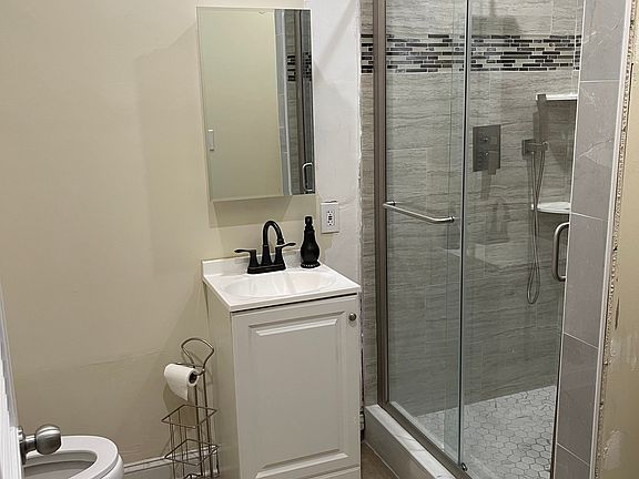 3rd image of 111 Elton Farm Cir