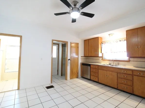 1312 W 39th St APT 1, Kansas City, MO 64111