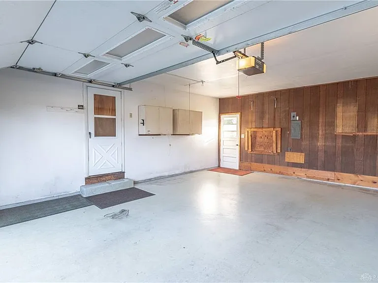 1420 Cloverfield Ave — Photo 2