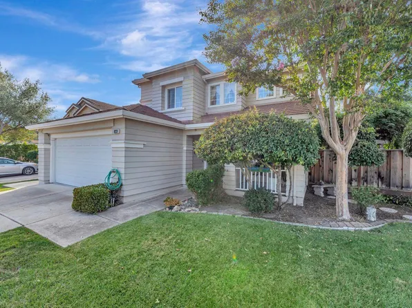 9231 Mockingbird Ln, Gilroy, CA 95020
