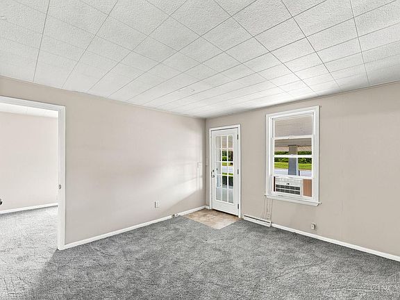 5th image of 1031 N B St