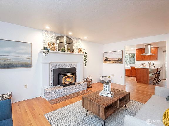 4th image of 9218 169th Avenue NE