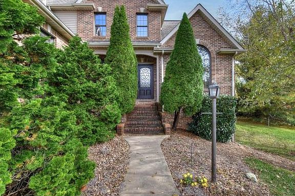 5th image of 116 Sterling Springs Dr