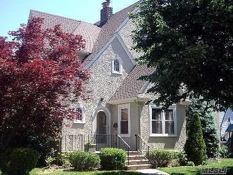 2nd image of 21 Saint James Pl
