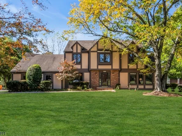 1053 Hillcrest Dr, Branchburg Twp., NJ 08853