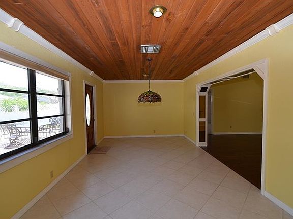 5th image of 18436 Meyer Ave