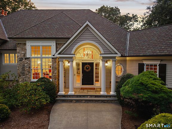 2nd image of 10 Pembroke Hill