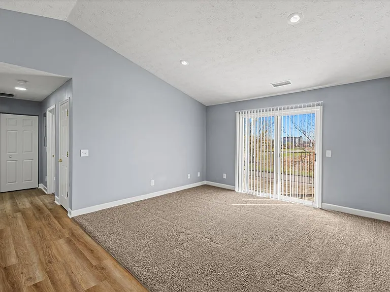 Cross Lake Apartments — Photo 136