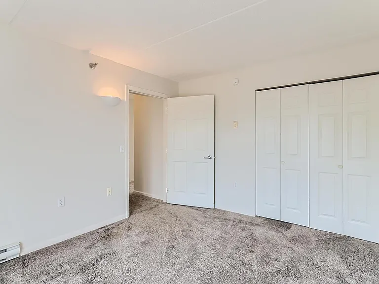 Village Plaza Apartments — Photo 15