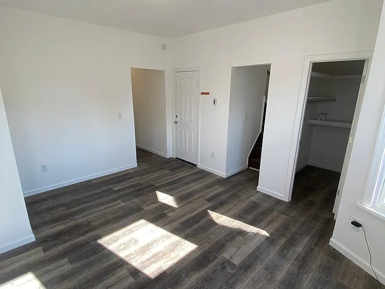987 E 19th St #2 — Photo 13